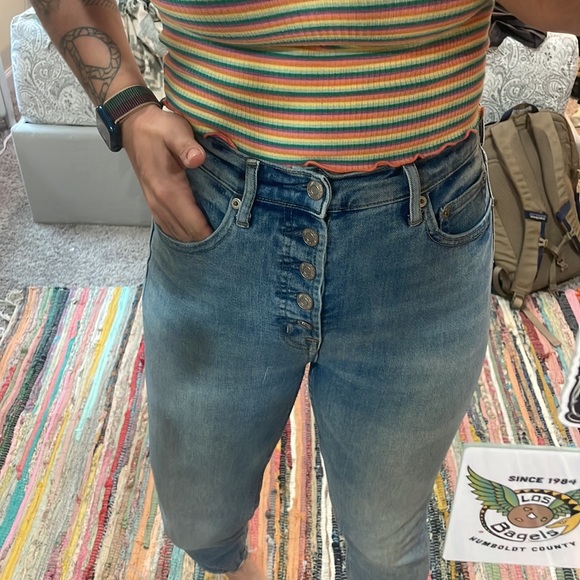 Gap - High Waisted Jeans - Picture 4 of 6